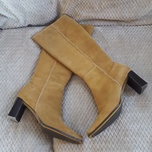 Liz Claiborne bisque suede boots